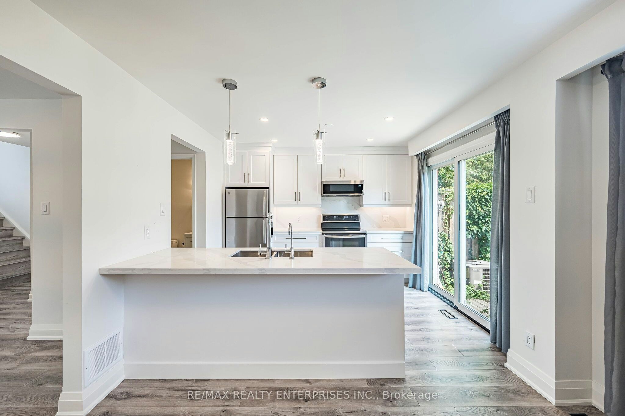 17-1055 Shawnmarr Road, Mississauga, ON, L5H 3V2 - 24