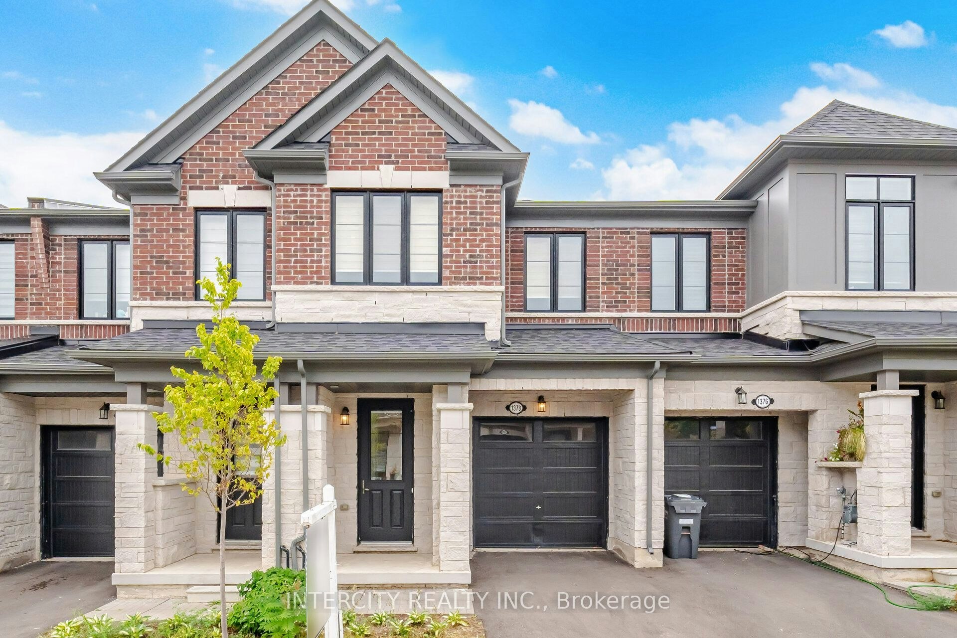 1378 National Common, Burlington, ON, L7P 0Y6