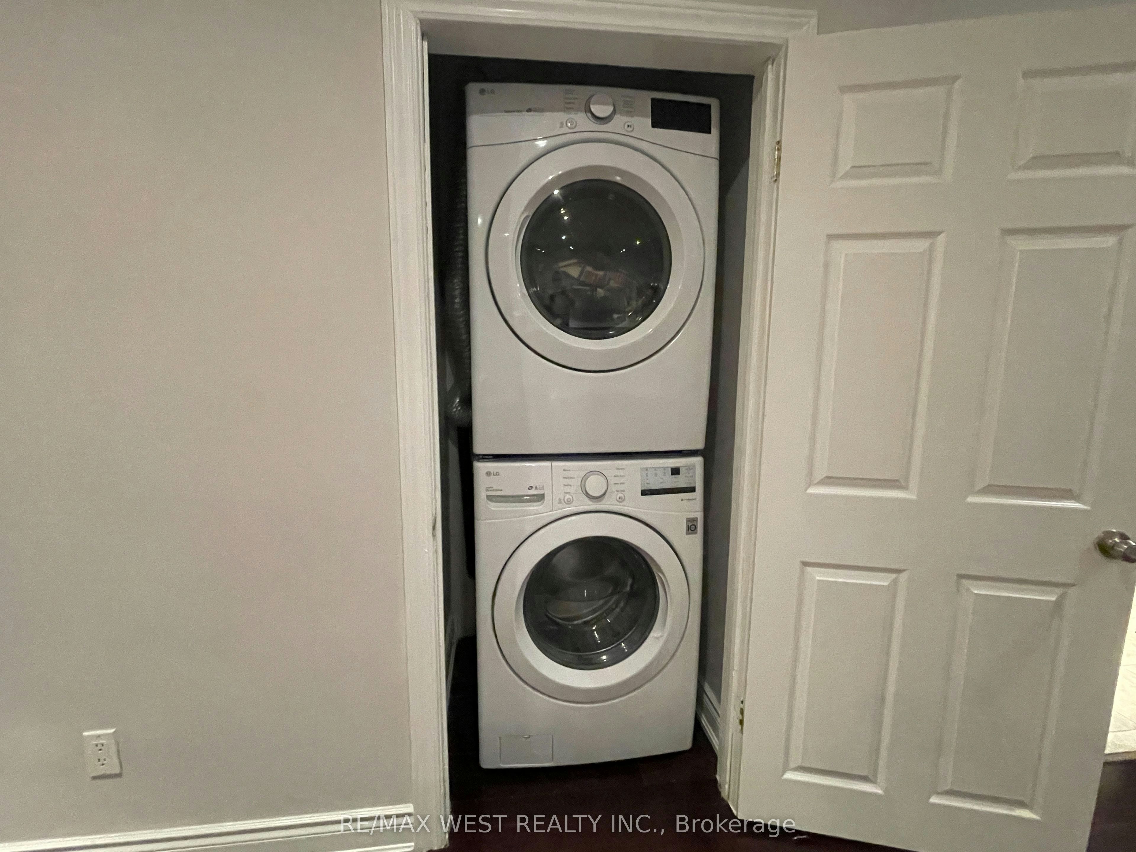 Upper-25 Coronado Court, Toronto, ON, M9M 1S6 - 6