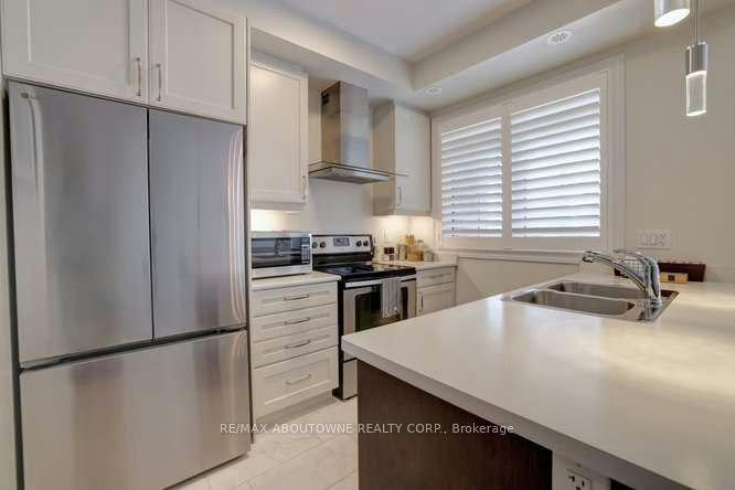 2435 Greenwich Drive, Oakville, ON, L6M 0S4 - 12