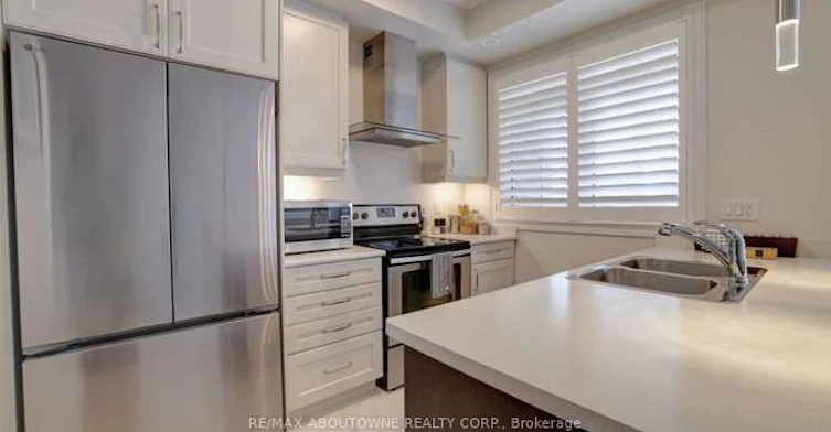 2435 Greenwich Drive, Oakville, ON, L6M 0S4 - 12