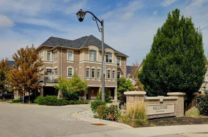 2435 Greenwich Drive, Oakville, ON, L6M 0S4 - 2
