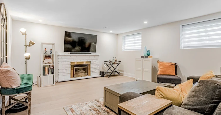 883 Francis Road, Burlington, ON, L7T 3Y3 - 9