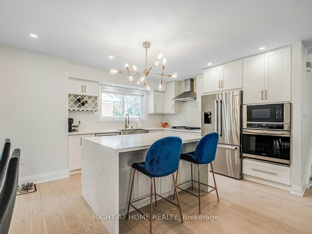 883 Francis Road, Burlington, ON, L7T 3Y3 - 5