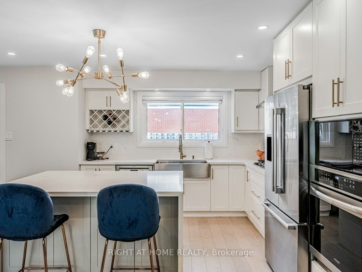 883 Francis Road, Burlington, ON, L7T 3Y3 - 6
