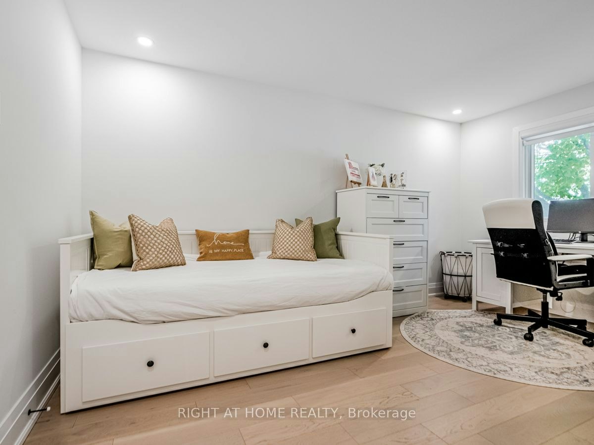883 Francis Road, Burlington, ON, L7T 3Y3 - 16