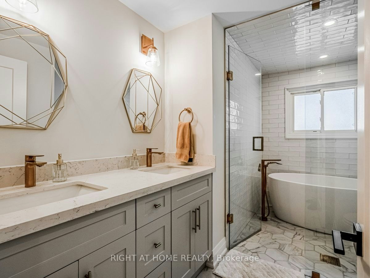 883 Francis Road, Burlington, ON, L7T 3Y3 - 11