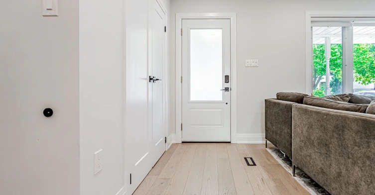 883 Francis Road, Burlington, ON, L7T 3Y3 - 2