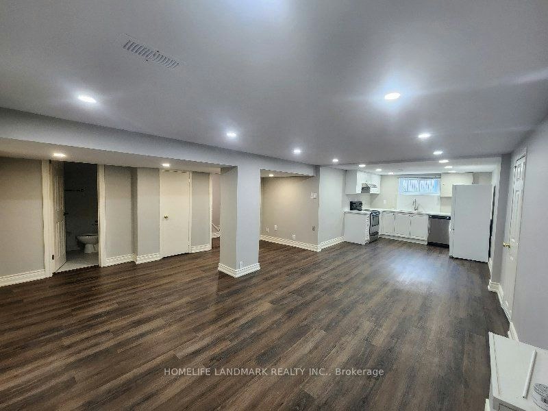 2042 Constance Drive, Oakville, ON, L6J 2V5 2