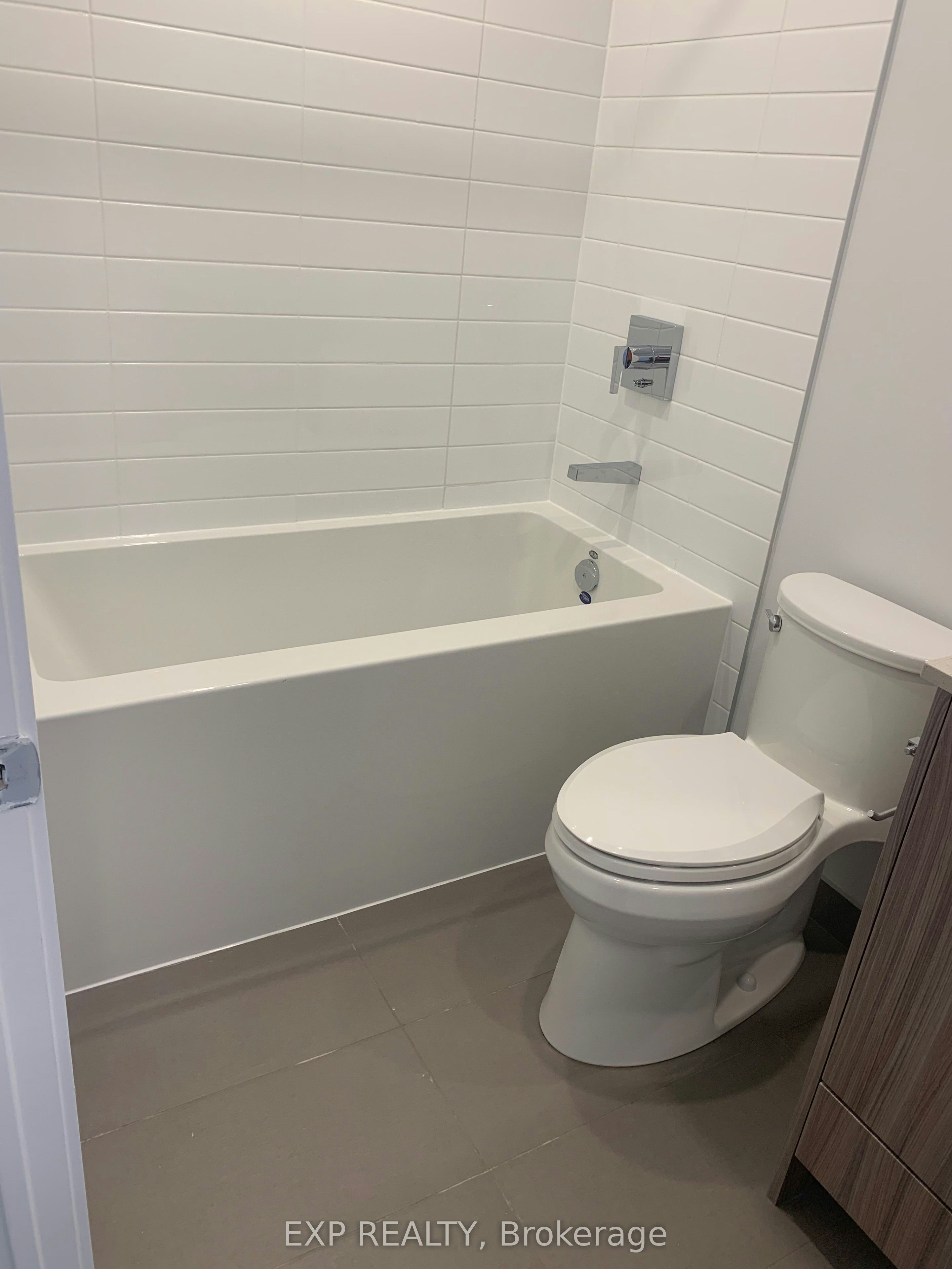 1403-1403-4130 Parkside Village Drive, Mississauga, ON, L5B 3M8 - 6