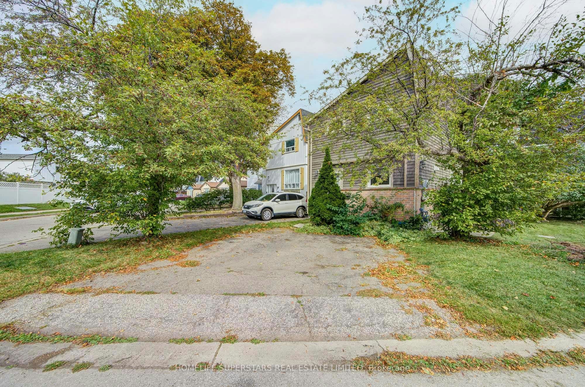 50 Hoskins Square, Brampton, ON, L6S 2N6