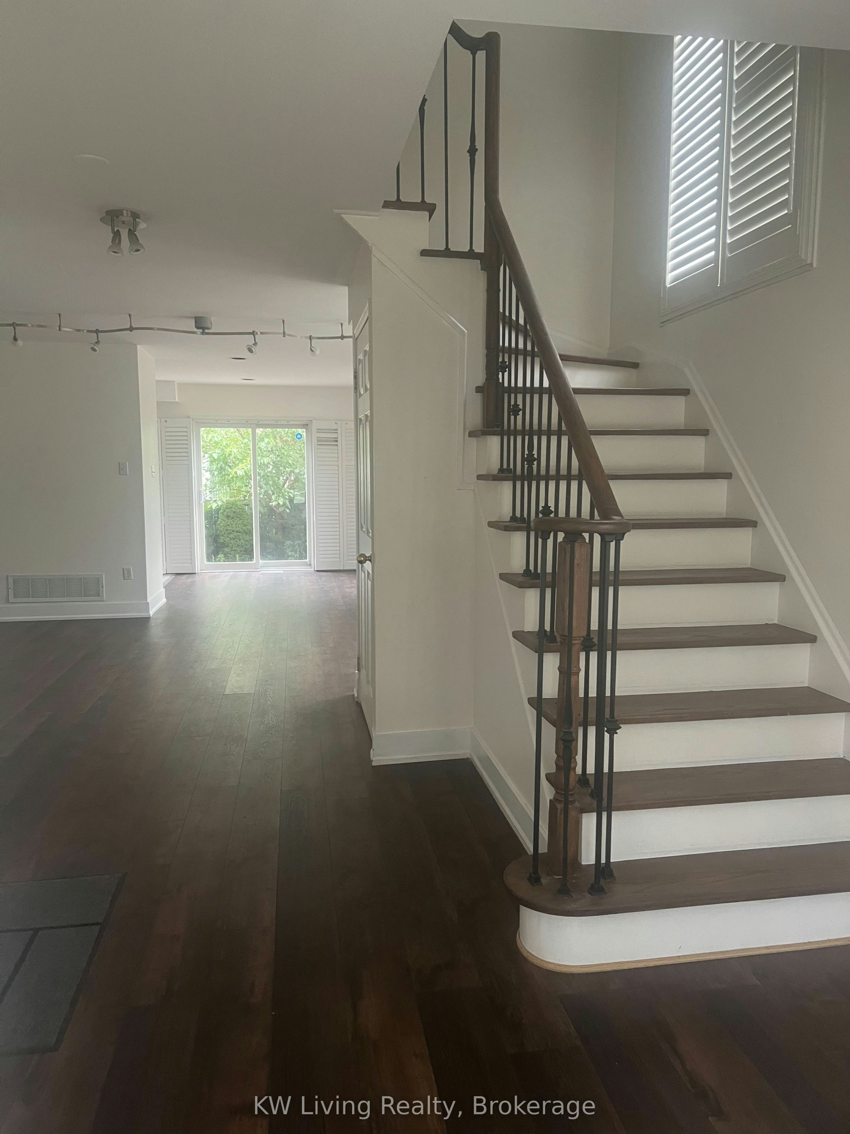 3159 Turbine Crescent, Mississauga, ON, L5M 6W1 - 4