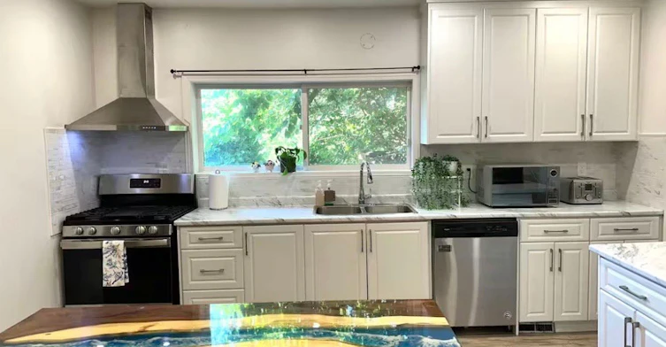 1119 Rebecca Street, Oakville, ON, L6L 1Y6 - 2