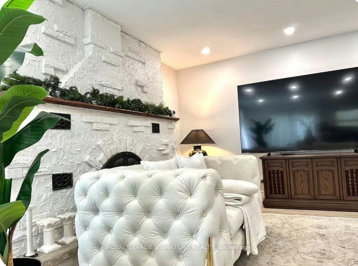 1119 Rebecca Street, Oakville, ON, L6L 1Y6 - 4