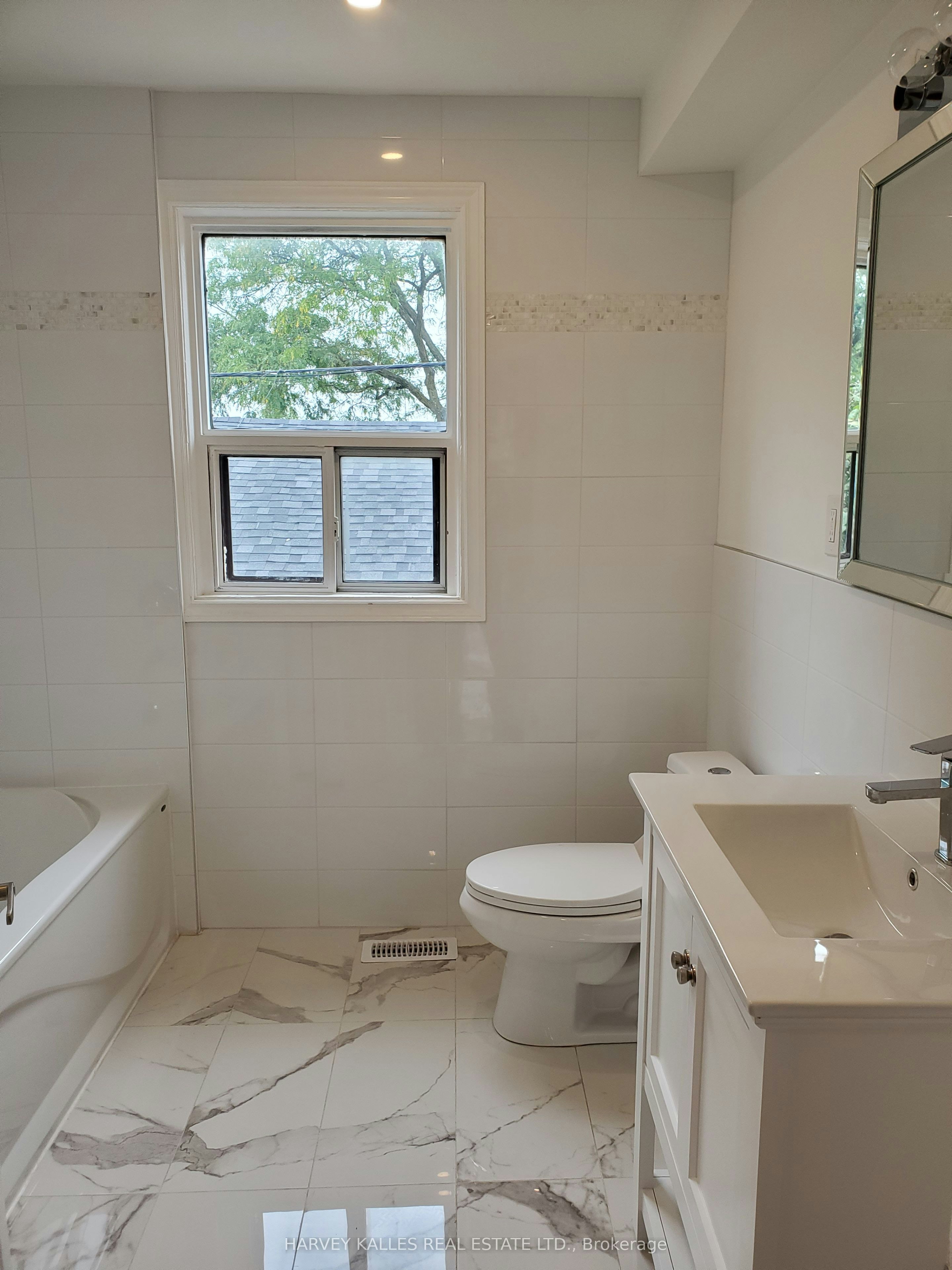 Main-1300 Lansdowne Avenue, Toronto, ON, M6K 2V9 - 39