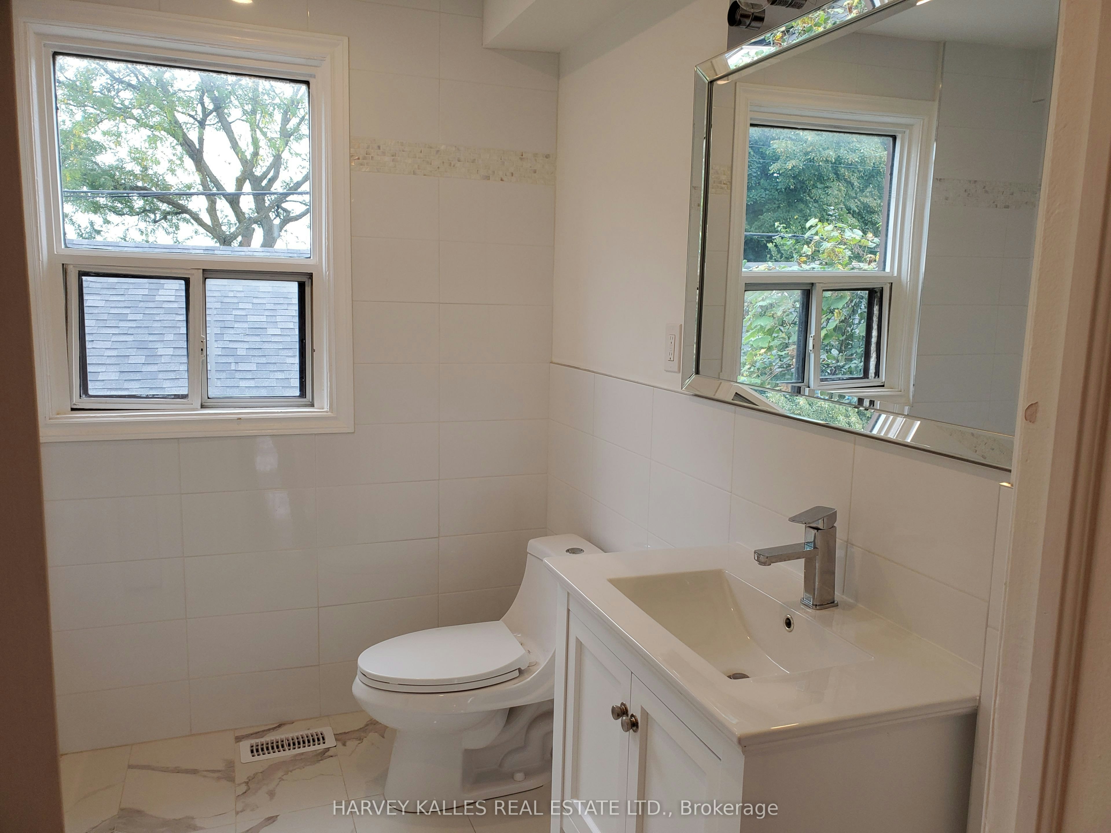 Main-1300 Lansdowne Avenue, Toronto, ON, M6K 2V9 - 36