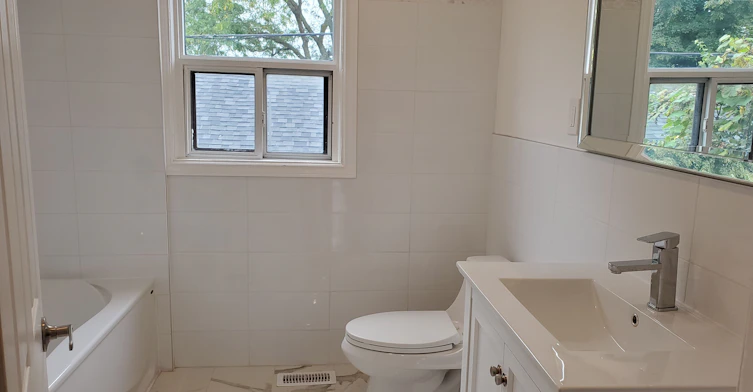 Main-1300 Lansdowne Avenue, Toronto, ON, M6K 2V9 - 40