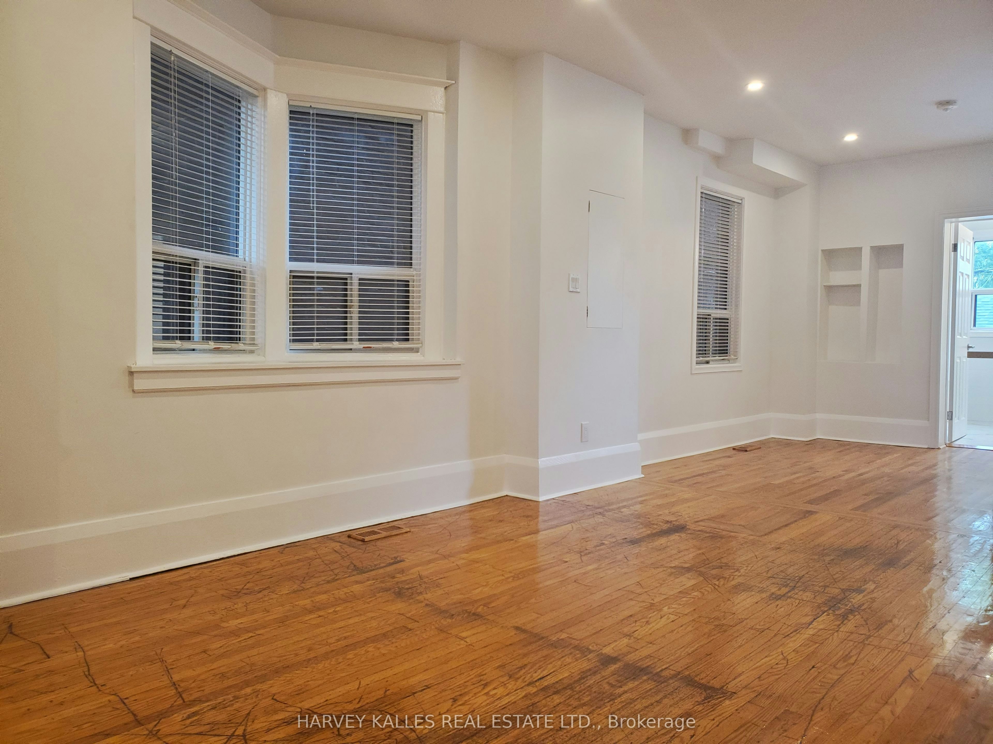 Main-1300 Lansdowne Avenue, Toronto, ON, M6K 2V9 - 5