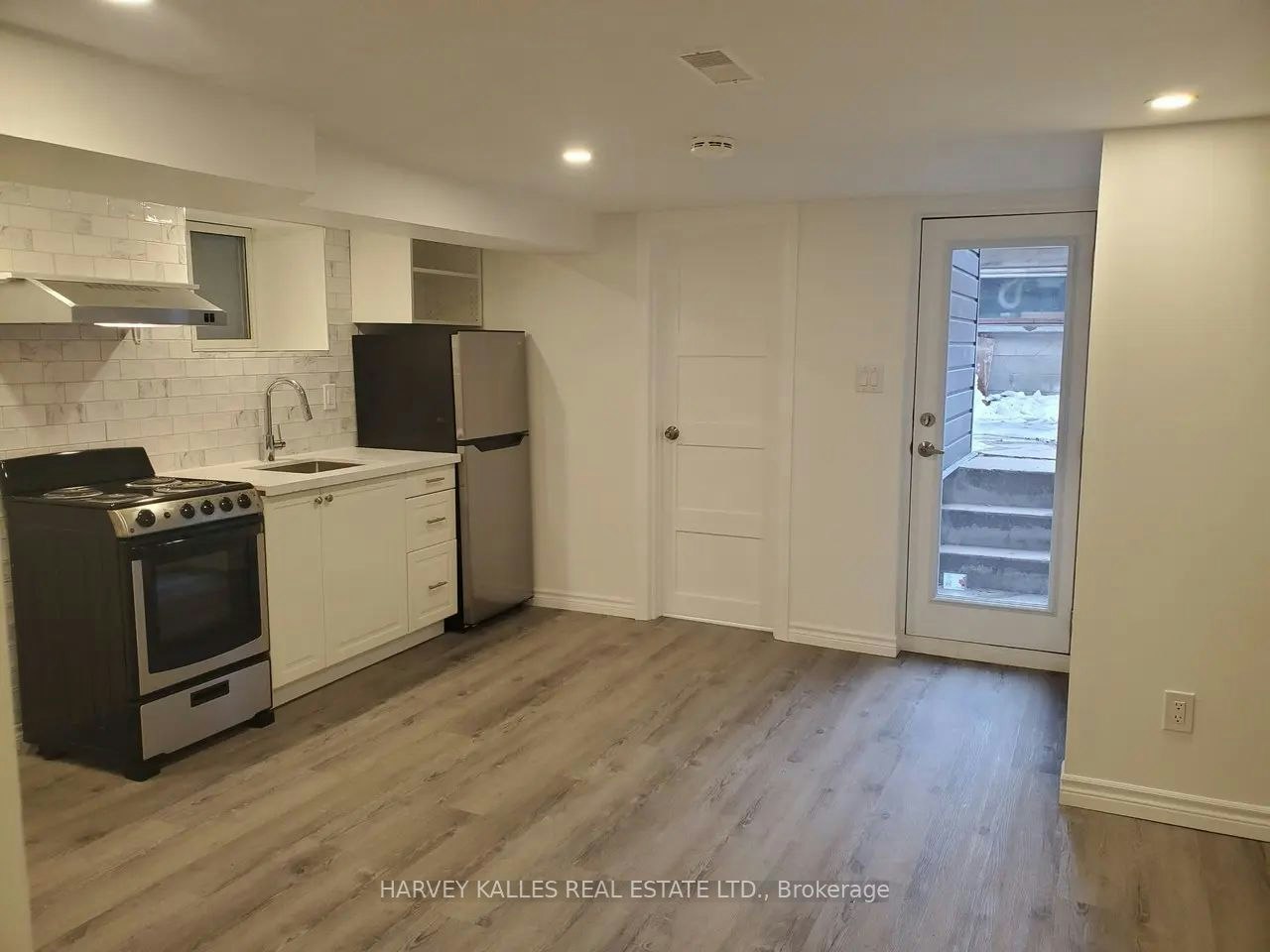 Main-1300 Lansdowne Avenue, Toronto, ON, M6K 2V9 - 25