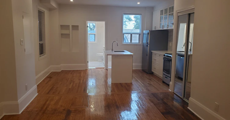 Main-1300 Lansdowne Avenue, Toronto, ON, M6K 2V9 - 13