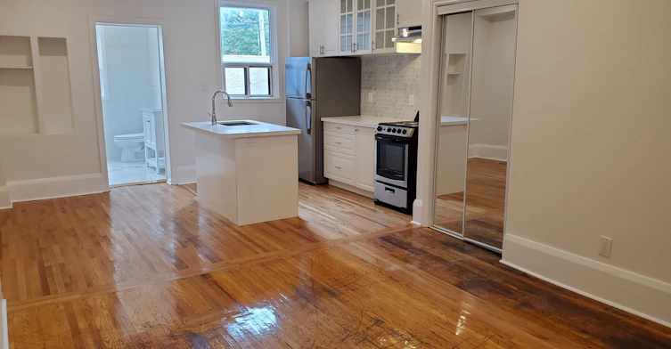 Main-1300 Lansdowne Avenue, Toronto, ON, M6K 2V9 - 7