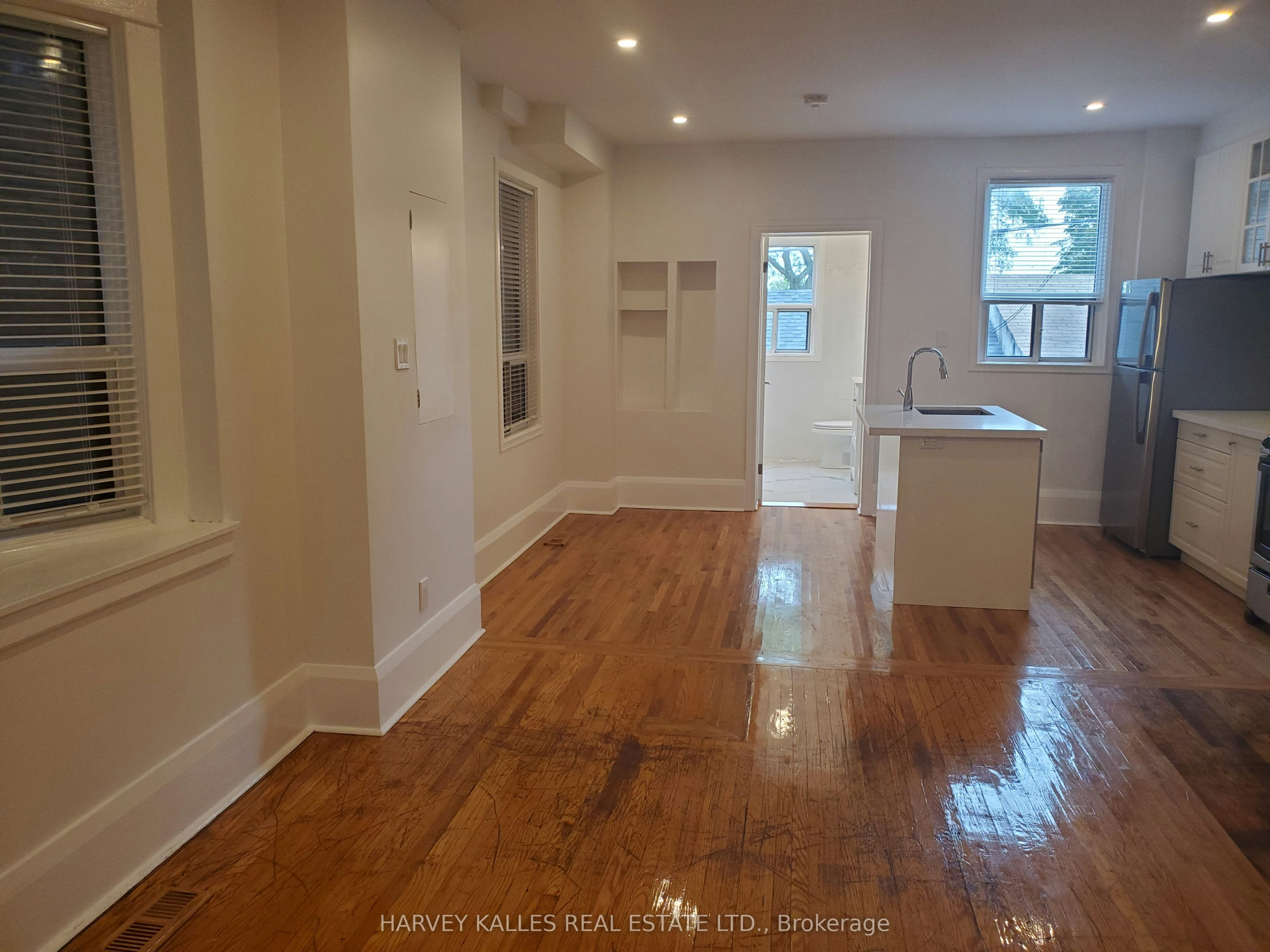 Main-1300 Lansdowne Avenue, Toronto, ON, M6K 2V9 - 10