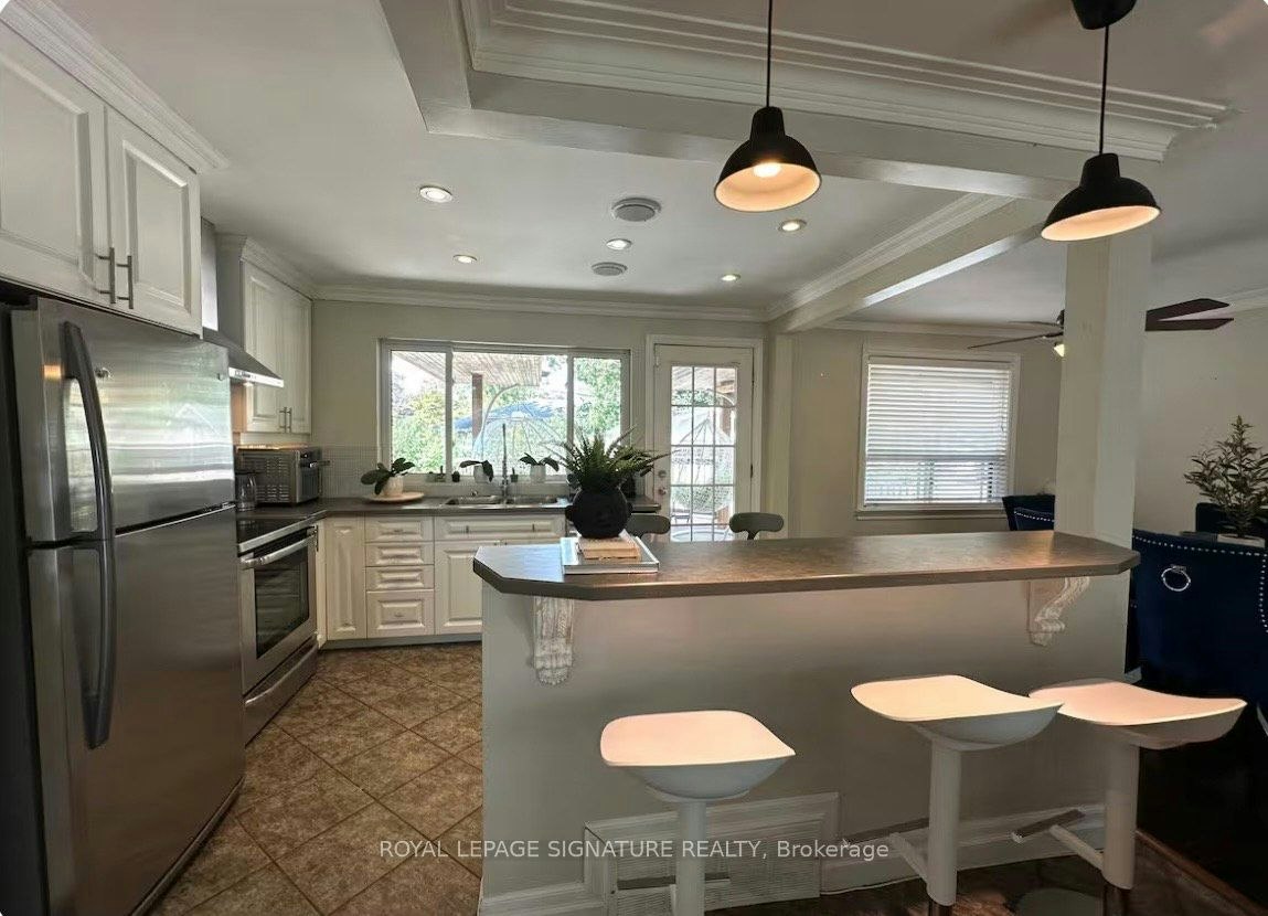 1353 Sheldon Avenue, Oakville, ON, L6L 2P9 - 4
