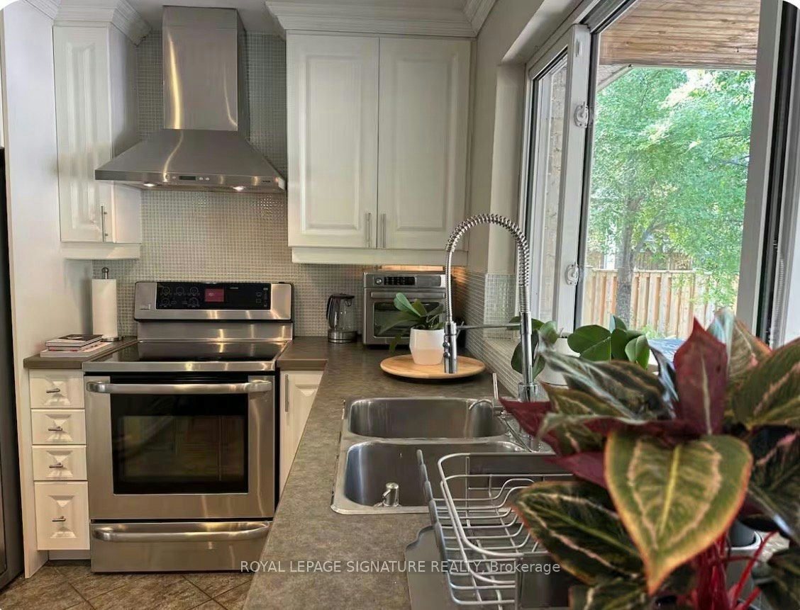 1353 Sheldon Avenue, Oakville, ON, L6L 2P9 - 5
