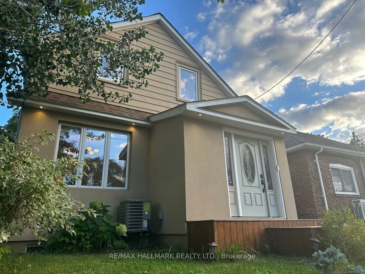 15 Daniels Street, Toronto, ON, M8Y 1L6