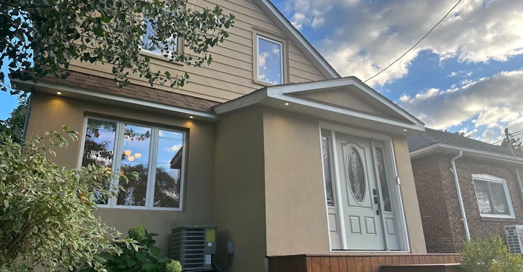 15 Daniels Street, Toronto, ON, M8Y 1L6