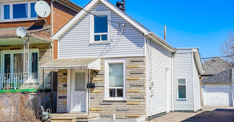 Upper-47 Greendale Avenue, Toronto, ON, M6N 4P4 - 2