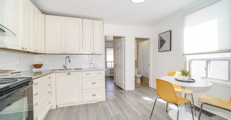 Upper-47 Greendale Avenue, Toronto, ON, M6N 4P4 - 5