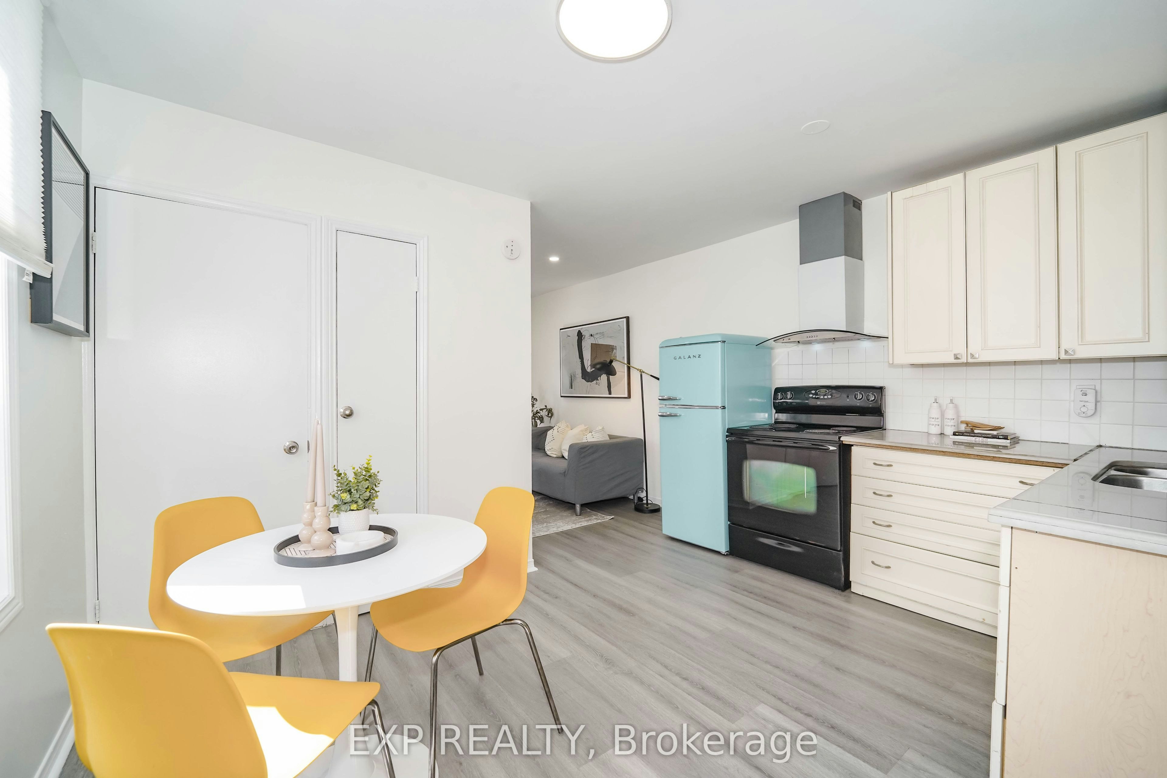 Upper-47 Greendale Avenue, Toronto, ON, M6N 4P4 - 9