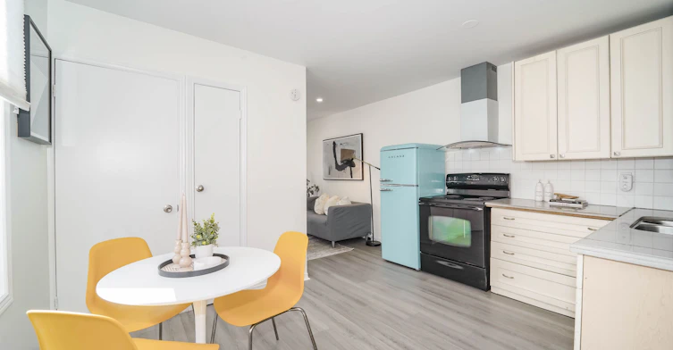Upper-47 Greendale Avenue, Toronto, ON, M6N 4P4 - 9