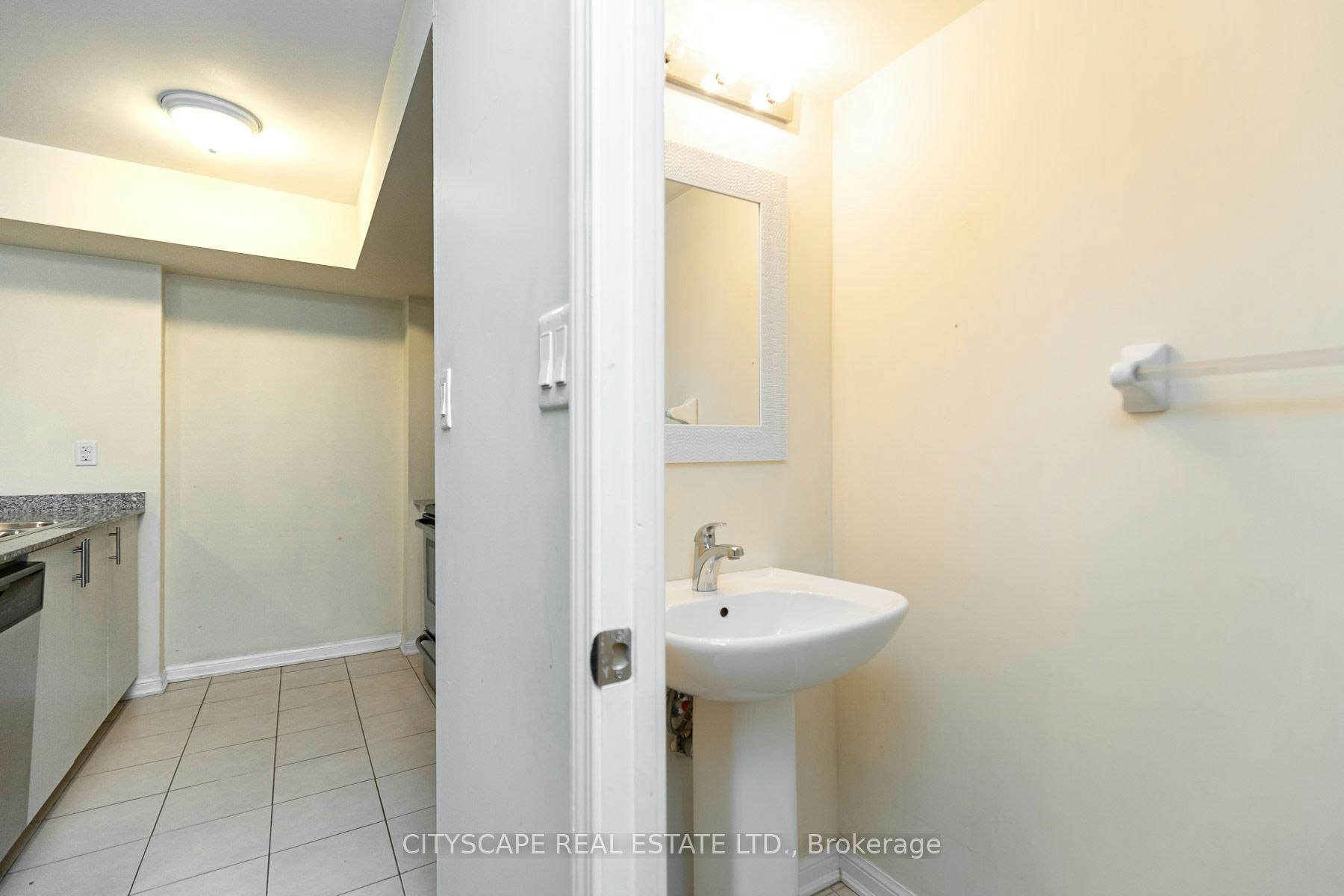 116-9 Foundry Avenue, Toronto, ON, M6H 0B7 - 17