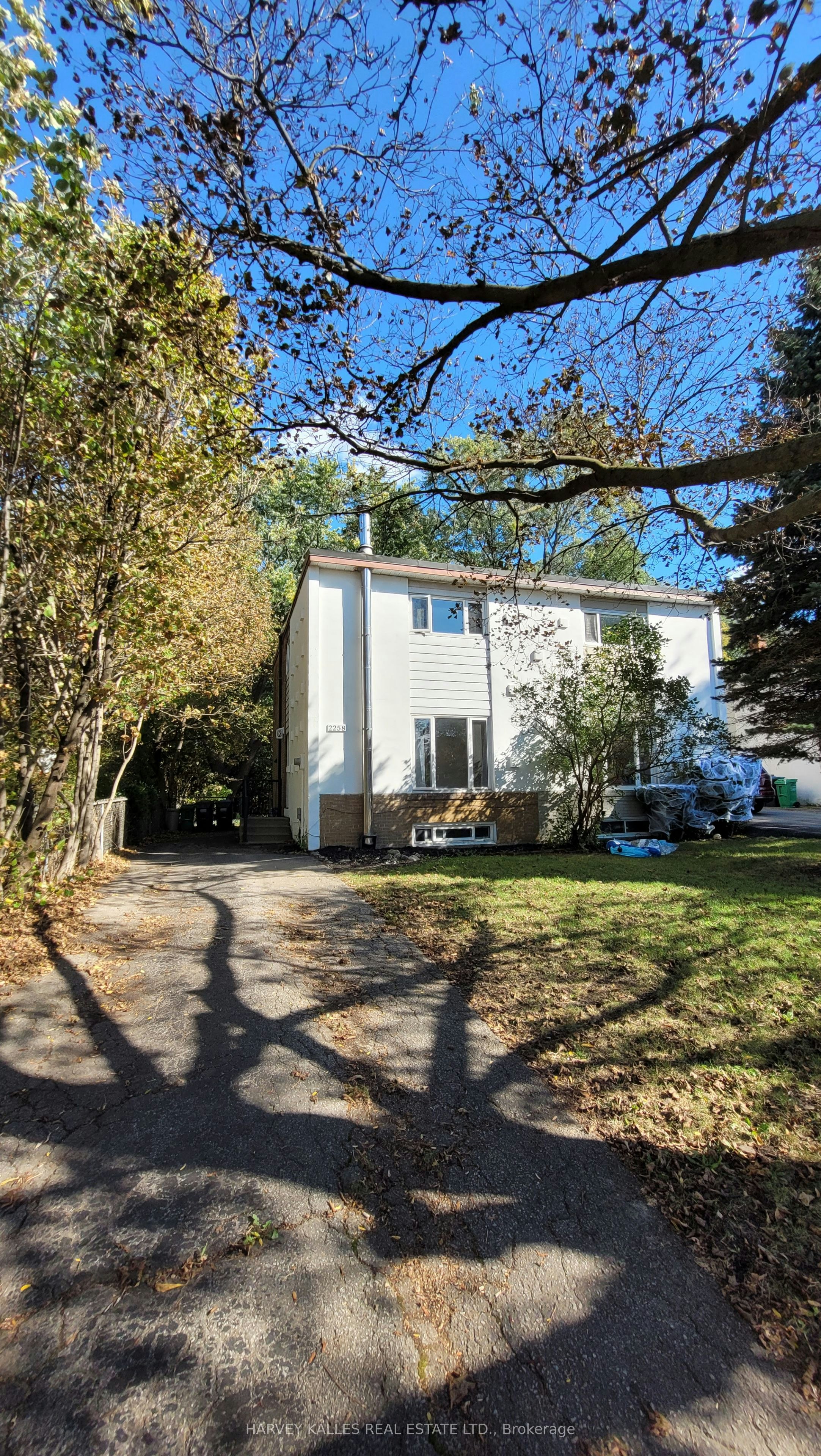 2258 Brookhurst Road, Mississauga, ON, L5J 1P9