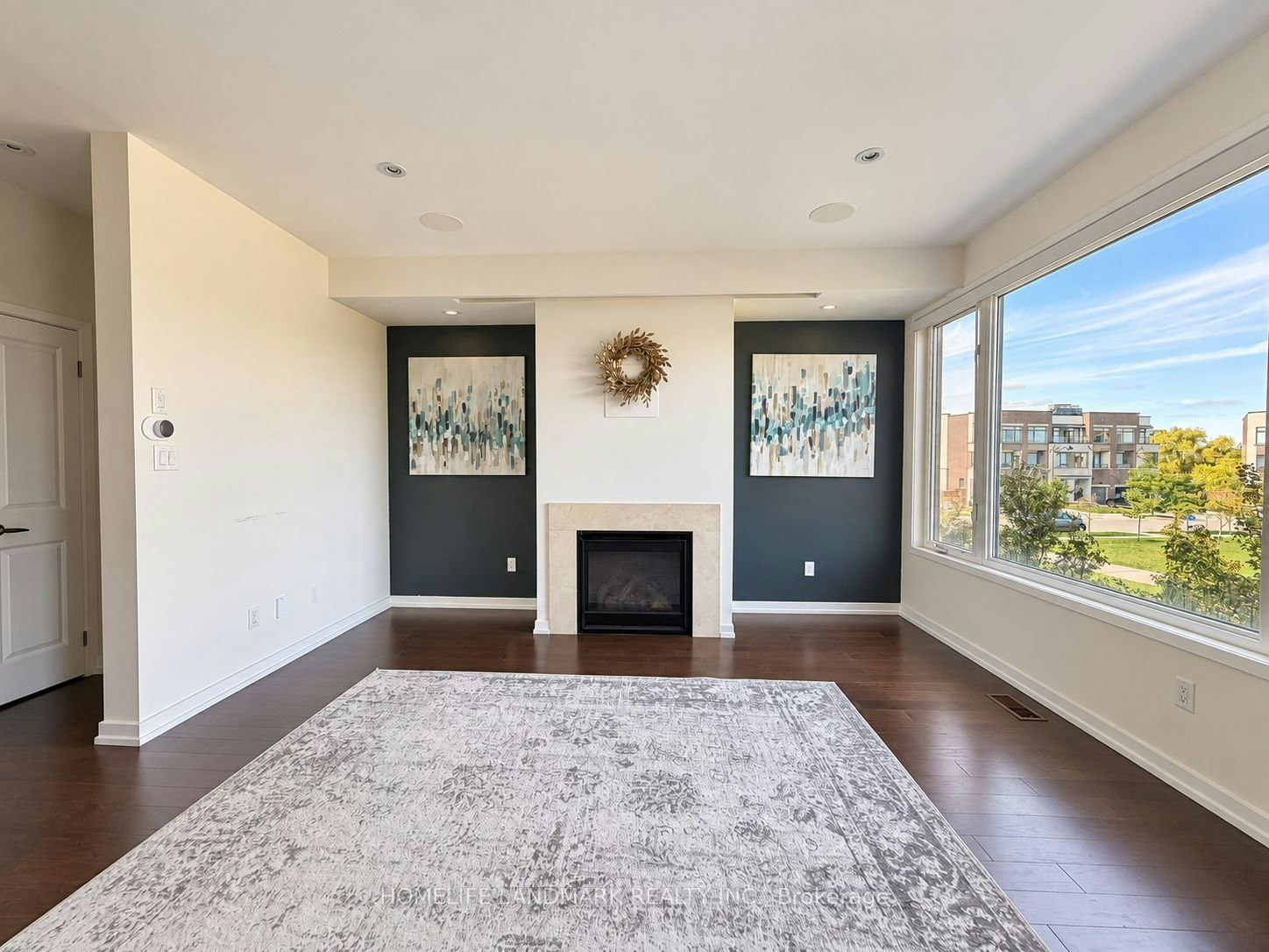 3-211 Squire Crescent, Oakville, ON, L6H 7C3 - 3