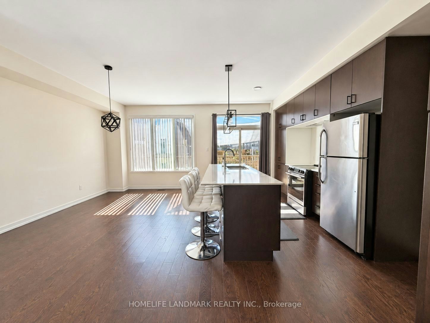 3-211 Squire Crescent, Oakville, ON, L6H 7C3 - 5