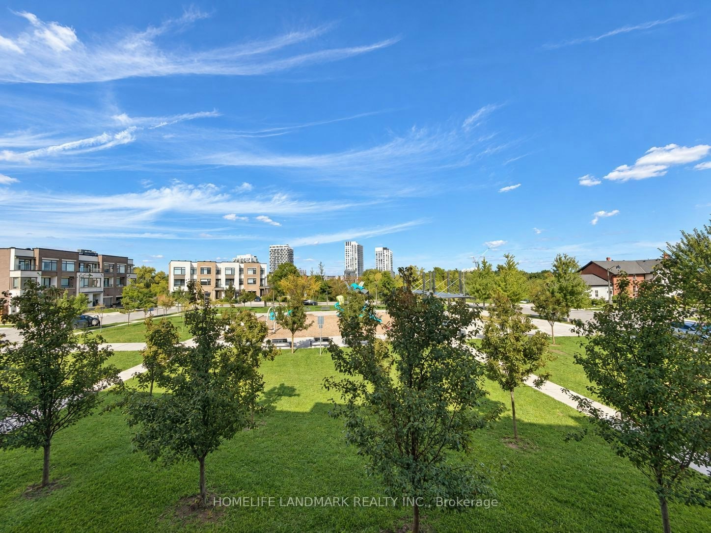 3-211 Squire Crescent, Oakville, ON, L6H 7C3 - 2