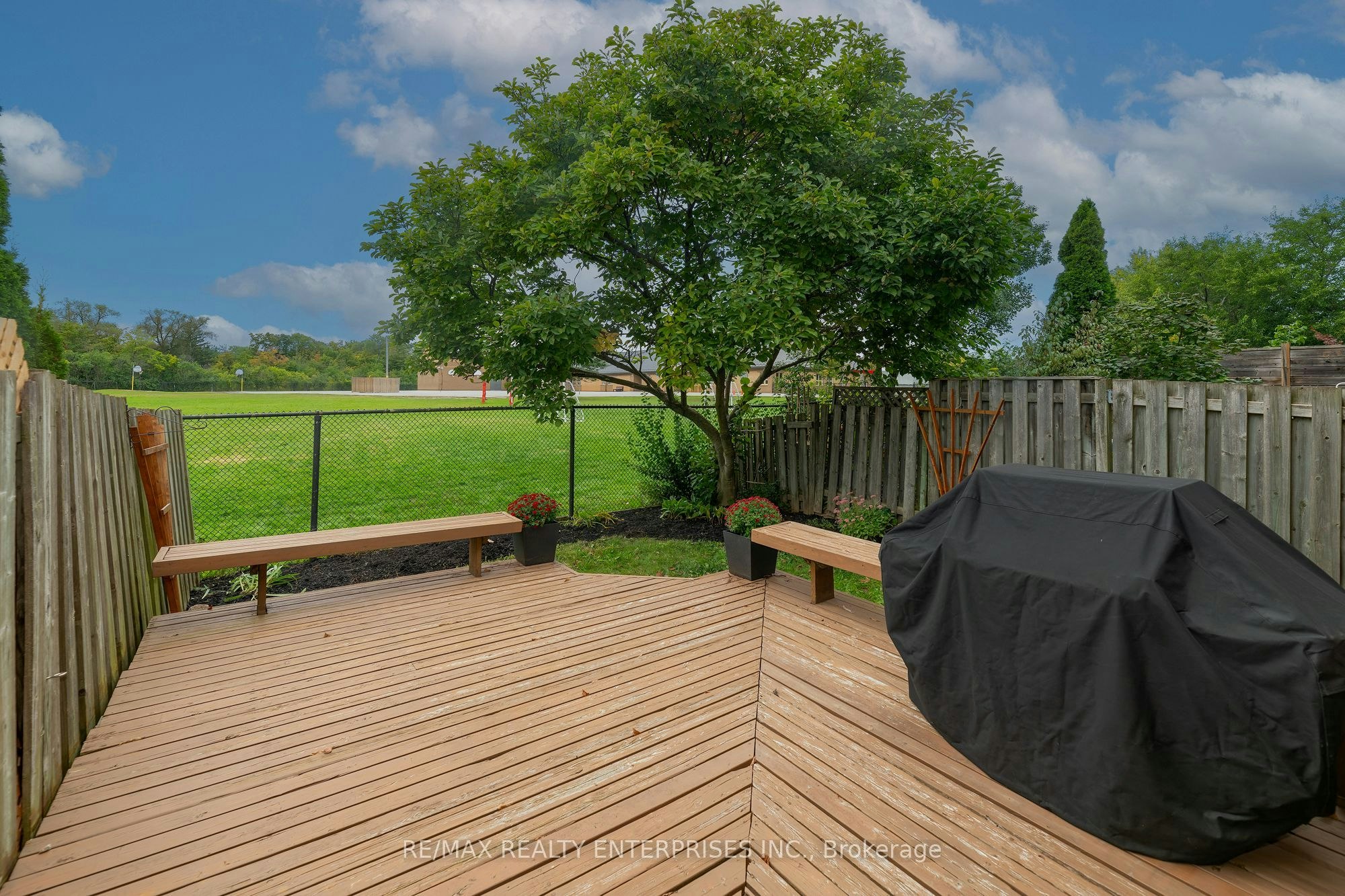 1066 Runnymead Crescent, Oakville, ON, L6M 1C4