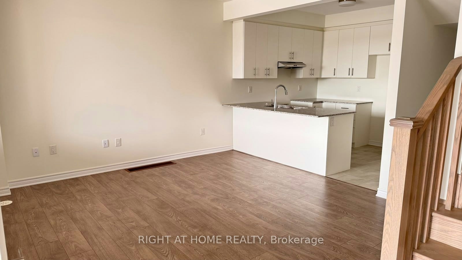 4 Twinflower Way, Brampton, ON, L7A 5N1 - 5