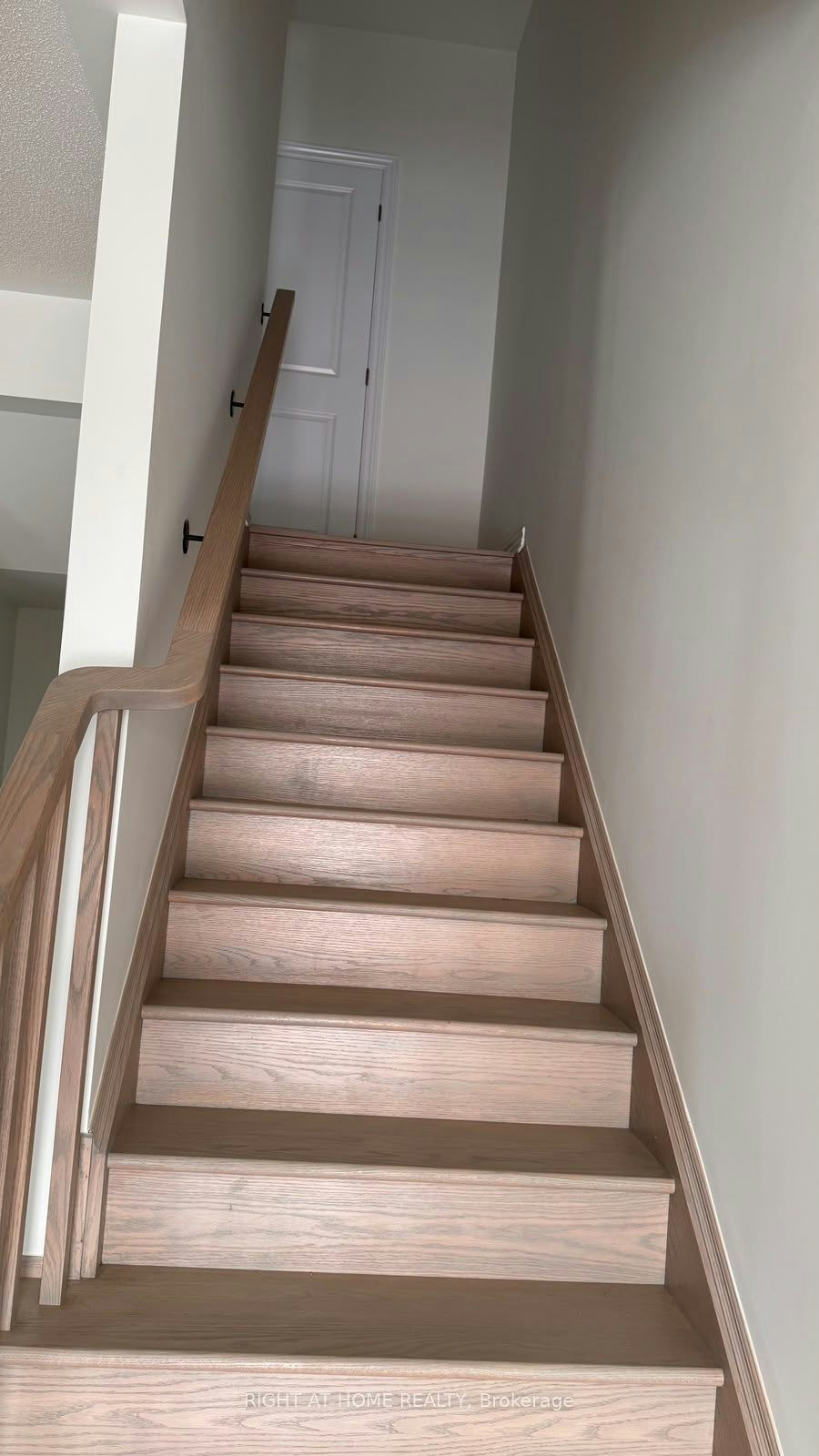 4 Twinflower Way, Brampton, ON, L7A 5N1 - 3