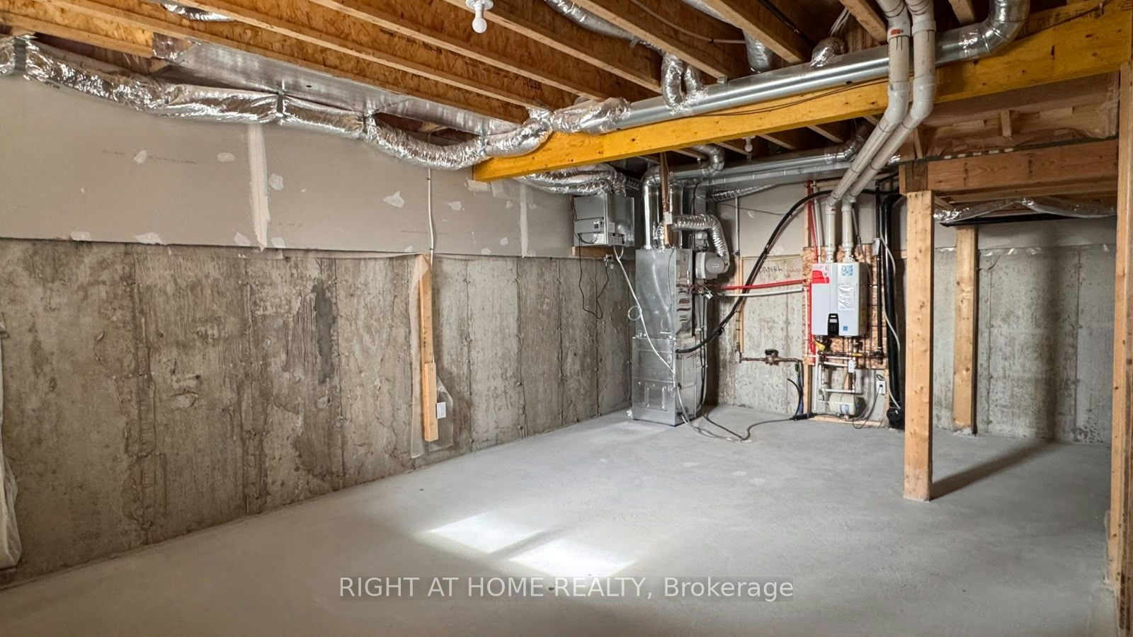 4 Twinflower Way, Brampton, ON, L7A 5N1 - 15