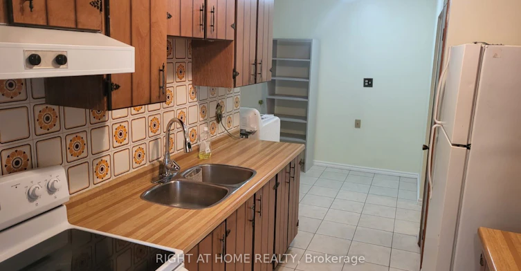 31 Manitou Crescent, Brampton, ON, L6S 2Z6 - 6