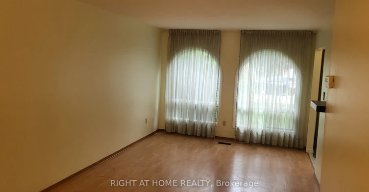 31 Manitou Crescent, Brampton, ON, L6S 2Z6 - 5