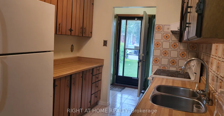 31 Manitou Crescent, Brampton, ON, L6S 2Z6 - 7