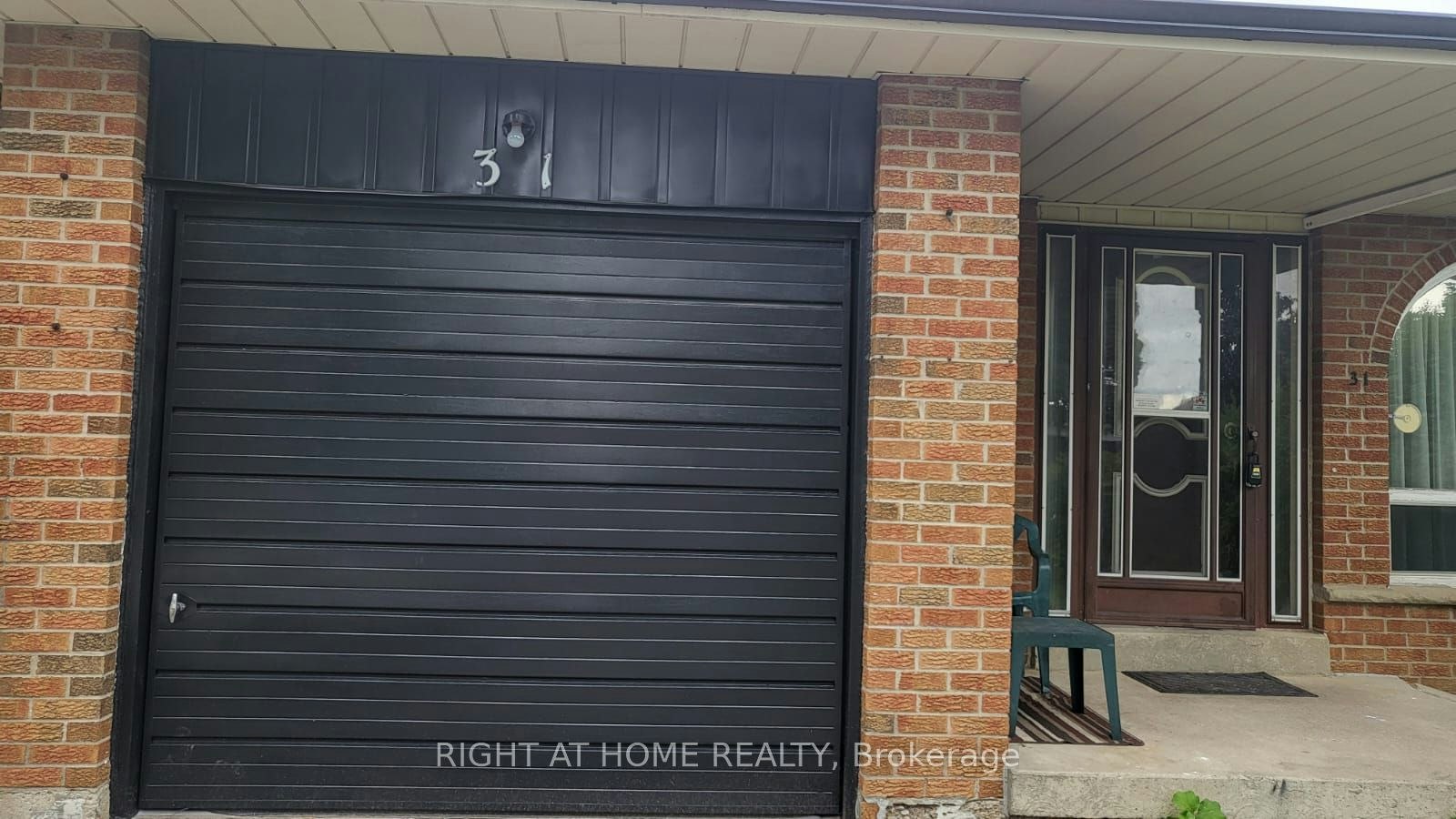 31 Manitou Crescent, Brampton, ON, L6S 2Z6 - 2