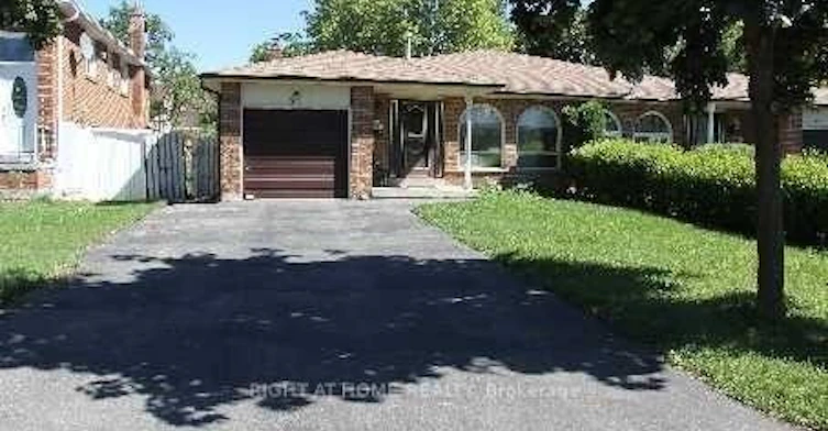 31 Manitou Crescent, Brampton, ON, L6S 2Z6