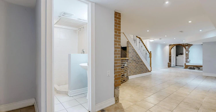35 Day Avenue, Toronto, ON, M6E 3V7 - 15