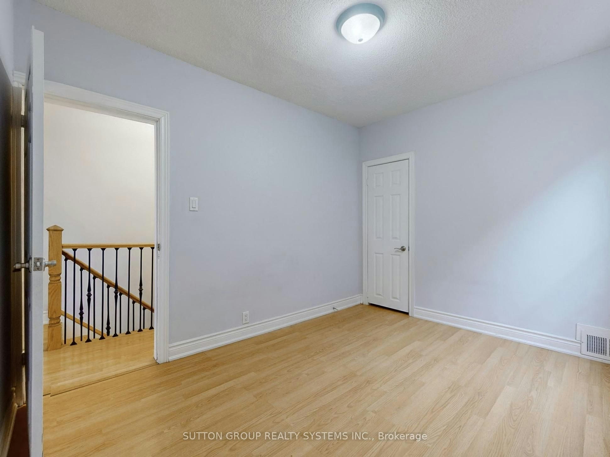 35 Day Avenue, Toronto, ON, M6E 3V7 - 9